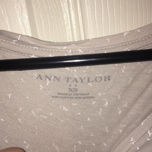 Ann Taylor Tops - Ann Taylor Gray tee size XS Ann Taylor Tops - Ann Taylor Gray tee size XS